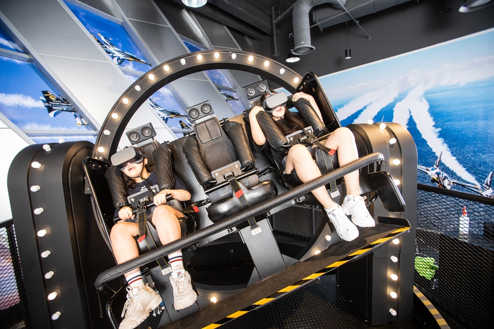 The National Aviation Museum of Korea has a ride that moves around 360 degrees and uses a virtual reality screen to simulate the flying experience of the Black Eagles, the Republic of Korea Air Force's aerobatic team. (National Aviation Museum of Korea).