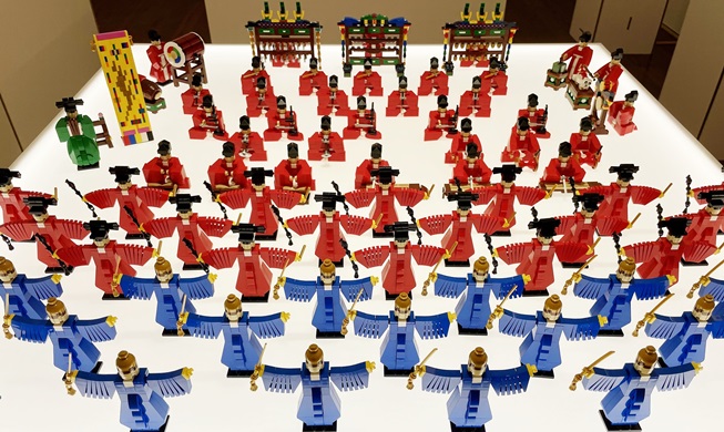 Exhibition shows Lego versions of famous national heritage