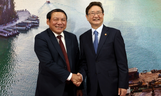 Korean, Vietnamese culture chiefs pledge more cooperation opportunities