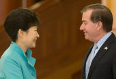 President Park meets delegation of US lawmakers 