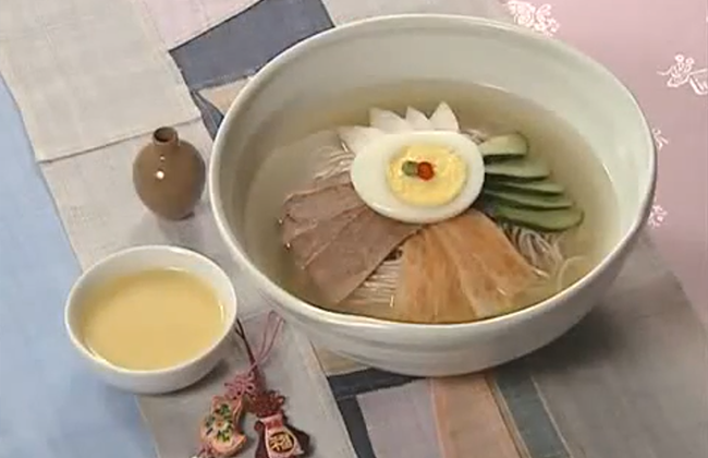 Mul-naengmyeon, Buckwheat Noodles in Chilled Broth