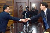 Koreas agree to hold talks next month in Gaeseong