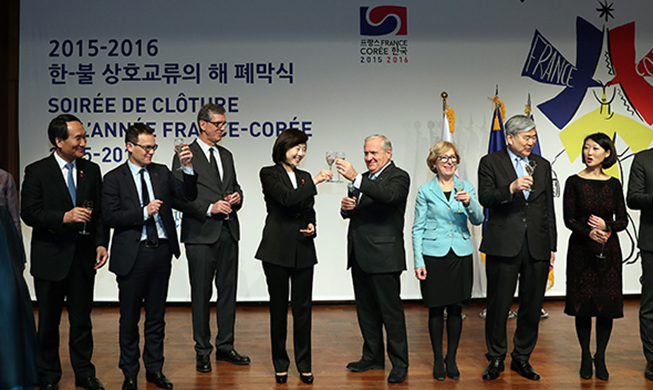 Korea, France herald new era of friendship