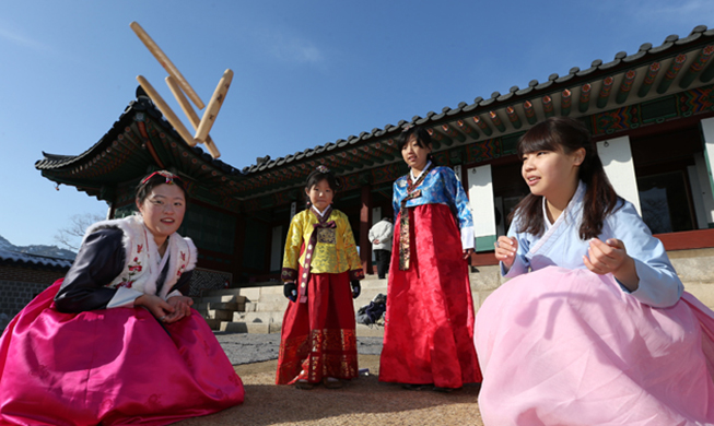 Enjoy Seollal at national museums, palaces