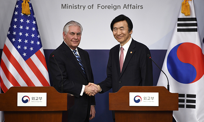 Joint press conference between R.O.K. Foreign Minister Yun Byung-se and U.S. Secretary of State Rex W. Tillerson 