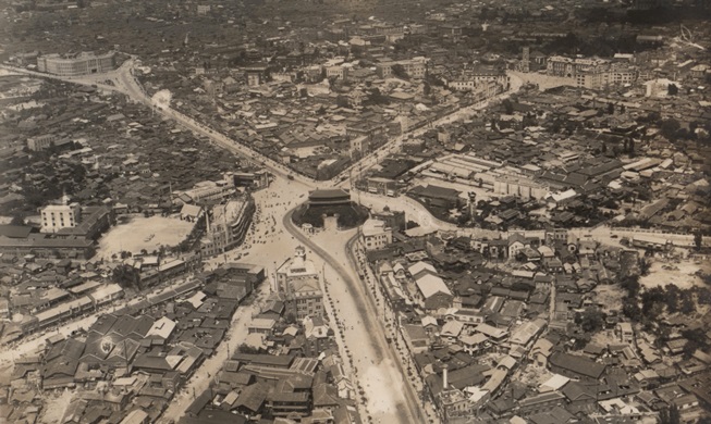 Exhibition shows 120 years of Namdaemun Market history