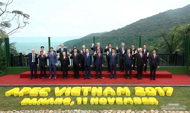 APEC adopts Da Nang Declaration for multilateral trade