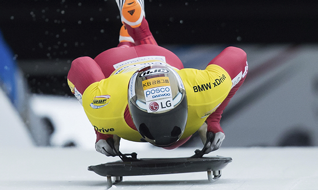 Skeleton racer Yun wins two gold medals at championship