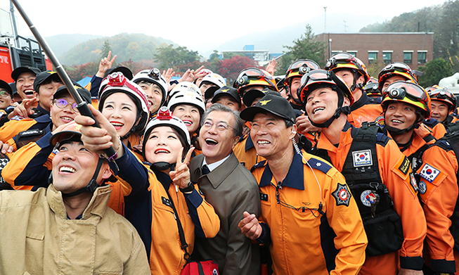 President Moon hopes for peace in first-year message