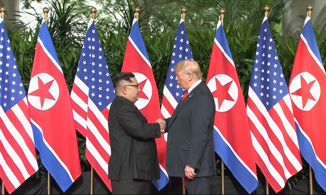 Historic summit starts between Trump, Kim