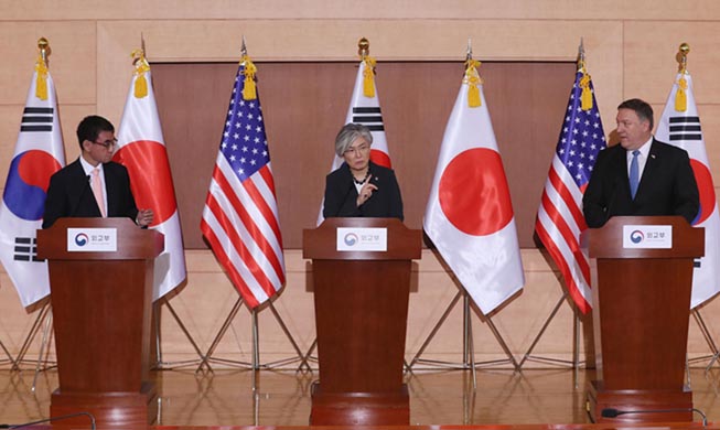 Foreign ministers from Korea, US, Japan hold talks