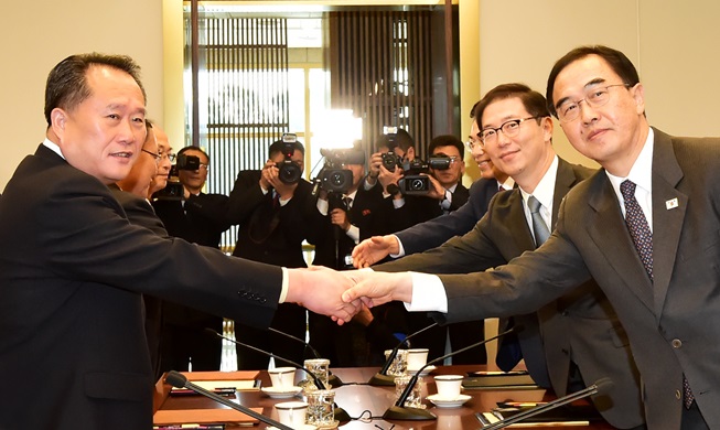 Two Koreas to start connecting roads, railways by end of this year