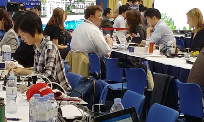 [Now in Hanoi] Int’l Media Center for NK-US summit provides free drinks and snacks