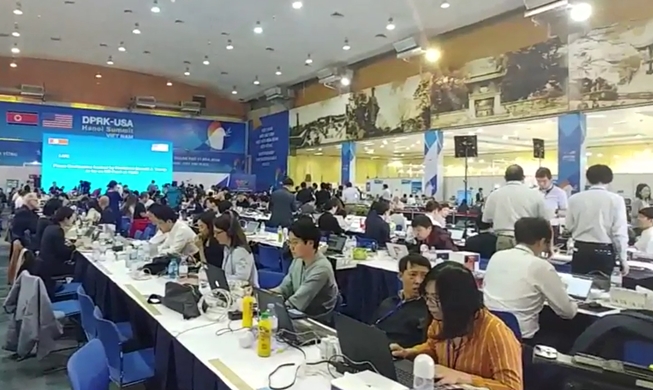 [Now in Hanoi] Korea Press Center in Hanoi reeling after canceled summit declaration