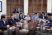 Opening Remarks by President Moon Jae-in at Meeting with His Senior Secretaries Marking Liberation Day Week