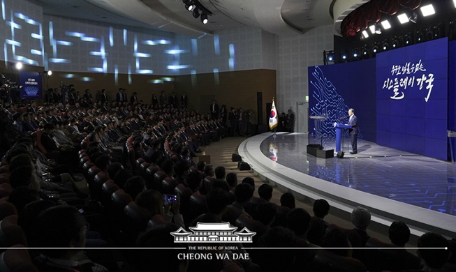 Remarks by President Moon Jae-in at Signing Ceremony for Samsung Display’s New Investment Agreement