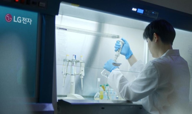 No. of patent applications at home and abroad rises in H1