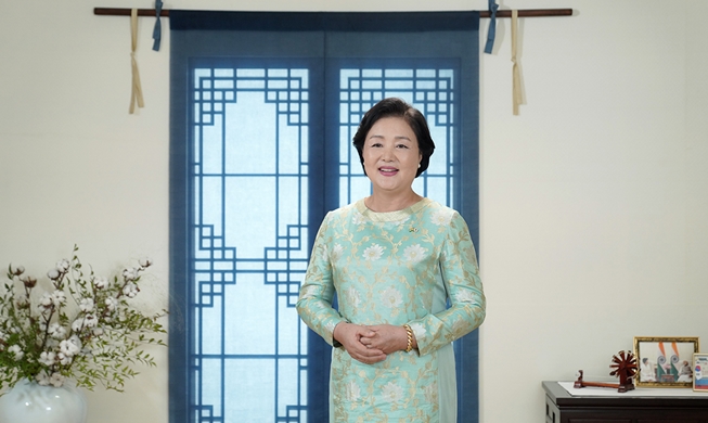 First lady: Korea, India will light lamp for world peace, prosperity