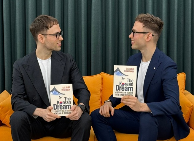Russian twin expats talk building a life in Korea via their book