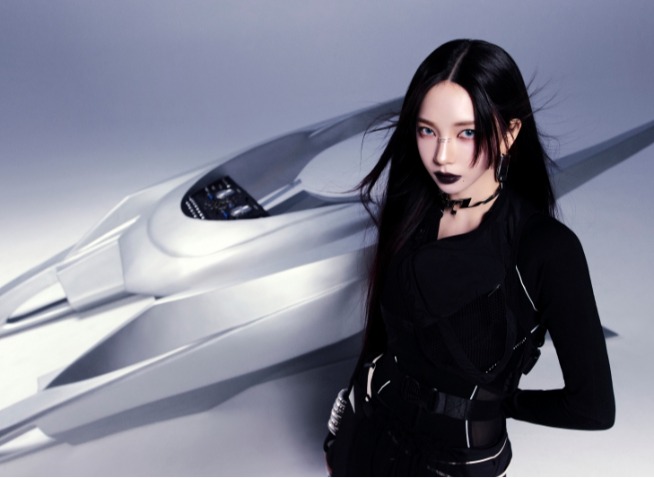 Conceptual designer creates works for K-pop, fashion, content