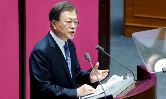 President Moon calls Korea 'nation strong amid crisis'