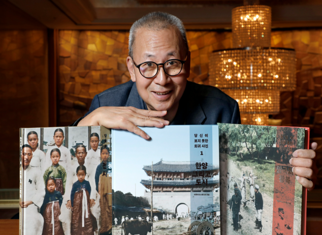 Taiwanese journalist unveils collection of photos of Korea's past