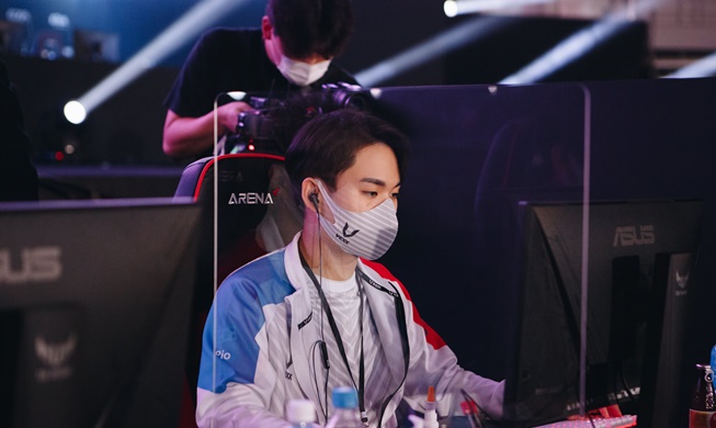 Nat'l esports player calls China 'heated and bold,' Korea 'strategic'