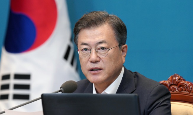 Opening Remarks by President Moon Jae-in at Meeting with His Senior Secretaries