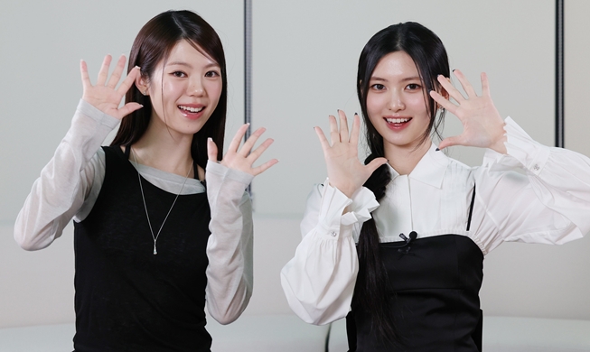 Duo trained in traditional Korean music forges K-pop subgenre