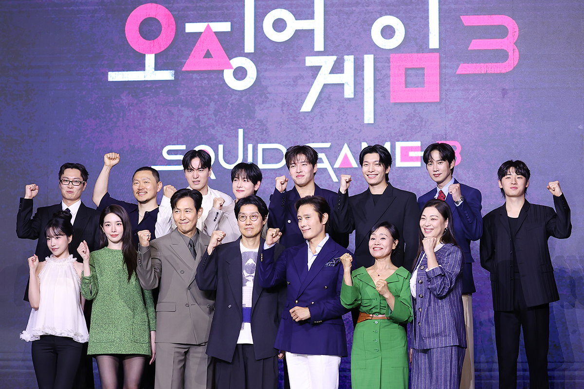 The director and cast of the third and final season of 